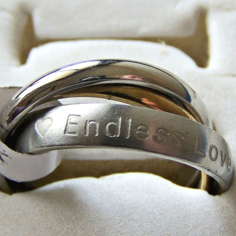 Trinity Endless Love Heart Intertwined Silver & Gold Stainless Steel Ring Bands
